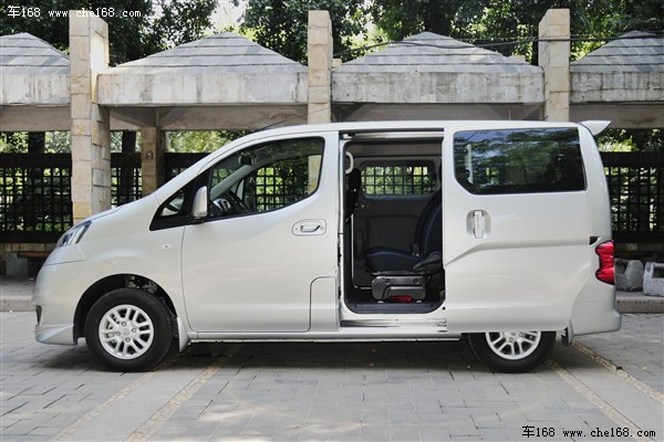 日产 郑州日产 日产NV200 2011款 1.6 尊贵型 223座
