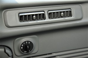 日产 郑州日产 日产NV200 2011款 1.6 尊贵型 223座