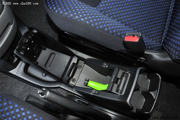 日产 郑州日产 日产NV200 2011款 1.6 尊贵型 223座