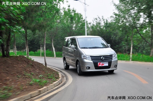 提速很有力 试驾郑州日产帅客2.0L AT