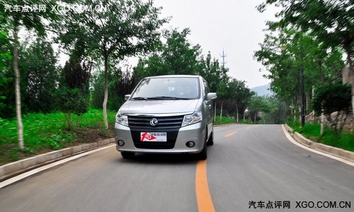 提速很有力 试驾郑州日产帅客2.0L AT