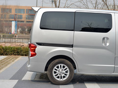 我叫“CDV” 试驾郑州日产NV200尊贵型