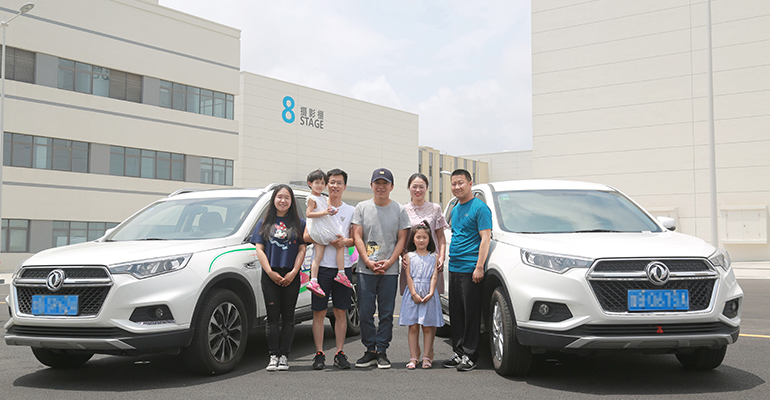 探班黄渤 东风风度MX5将幸福进行到底
