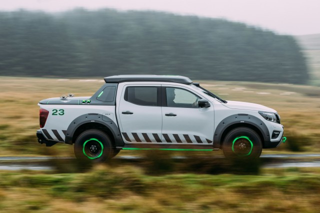 426150115_Nissan_Navara_EnGuard_Concept.jpg